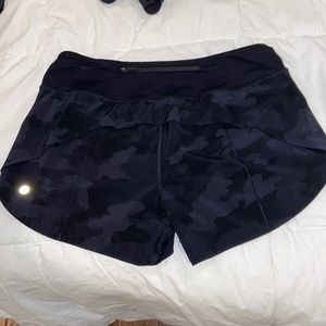LULULEMON SPEED UP SHORTS BLACK CAMOFLAUGE SIZE 8